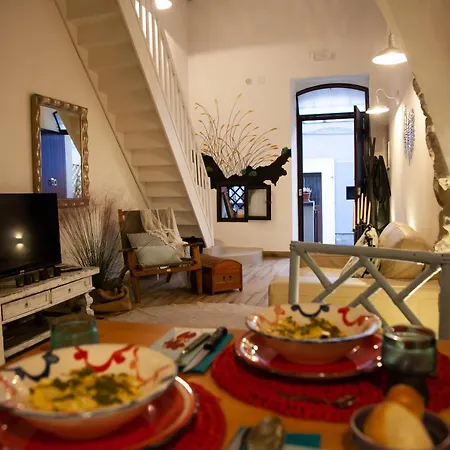 Cafiero House Downtown By Sicily In *